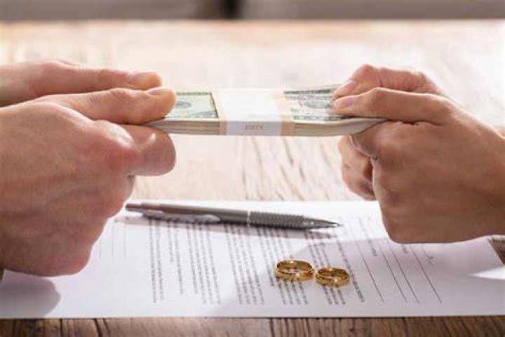 Should a husband and wife maintain a joint checking account?