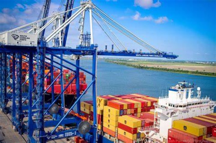 What companies are based in Charleston SC?