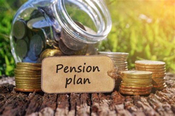 What happens if a pension plan is disqualified?