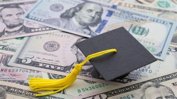 What happens to your student loans if your college closes?